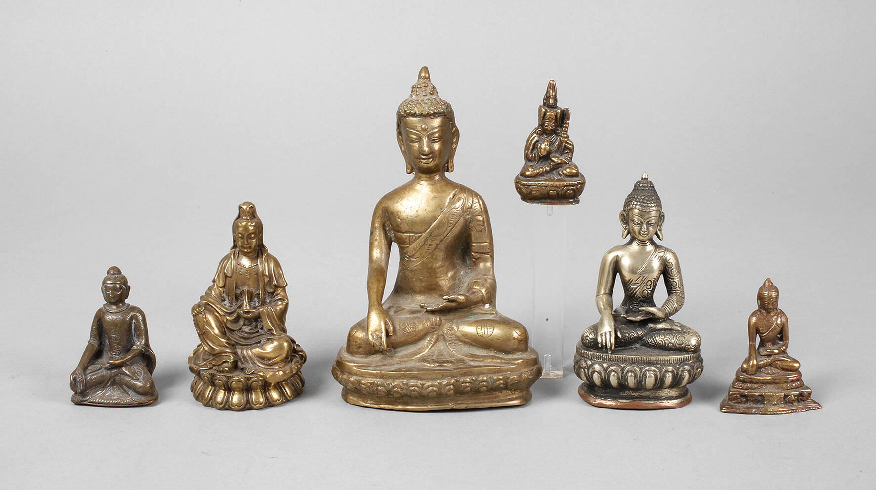 Konvolut Buddhaplastiken