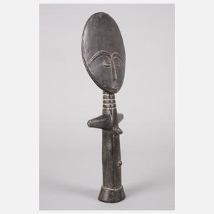 Figürliche Schnitzereien