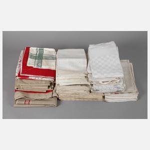 Konvolut Handtücher und Tischwäsche