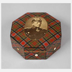 Patriotische Garndose mit Portrait Graf Moltke