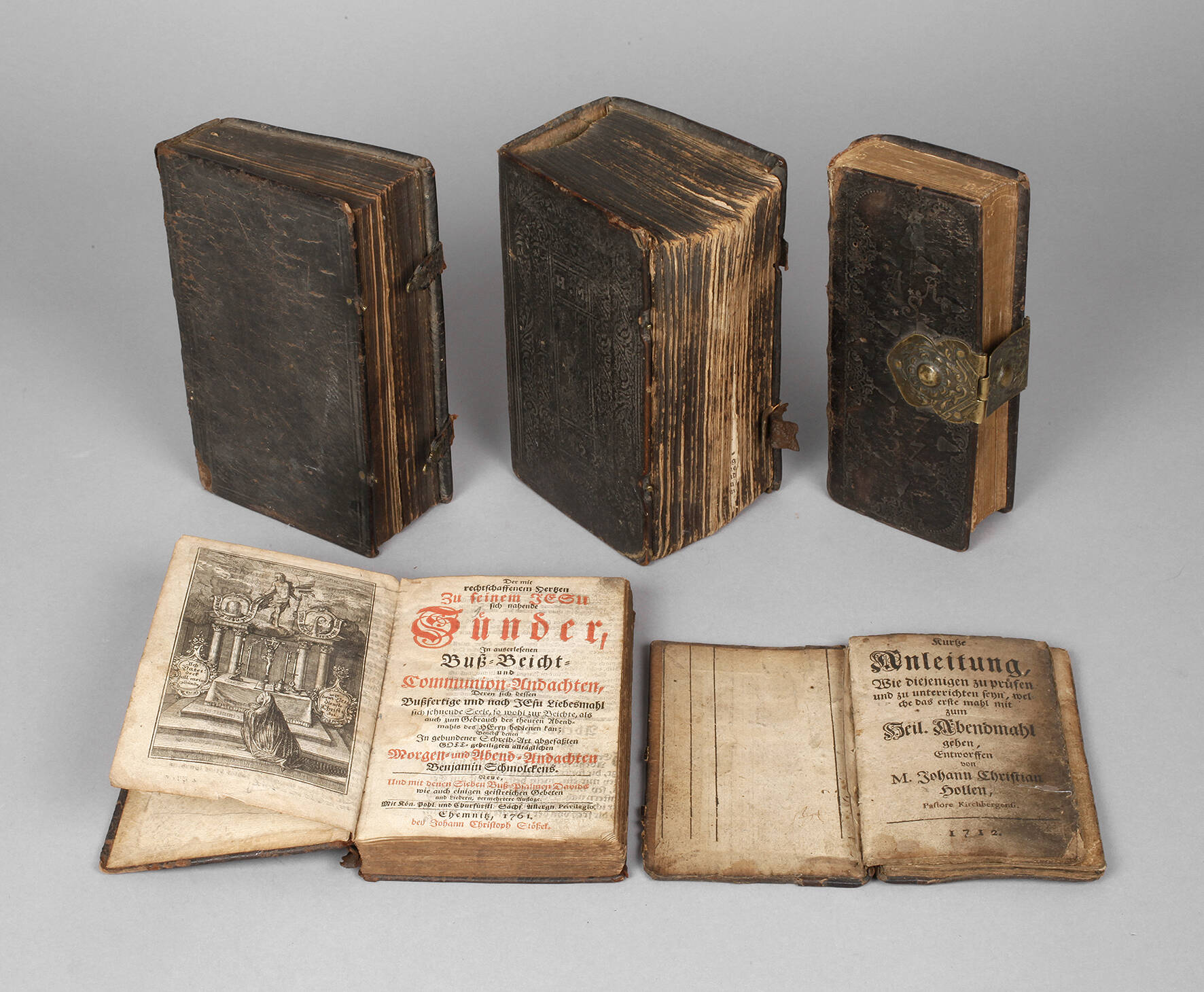Fünf alte Kirchenbücher