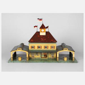 Bing Bahnhof mit zwei Durchgangshallen