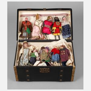 Marionetten-Ensemble im Koffer