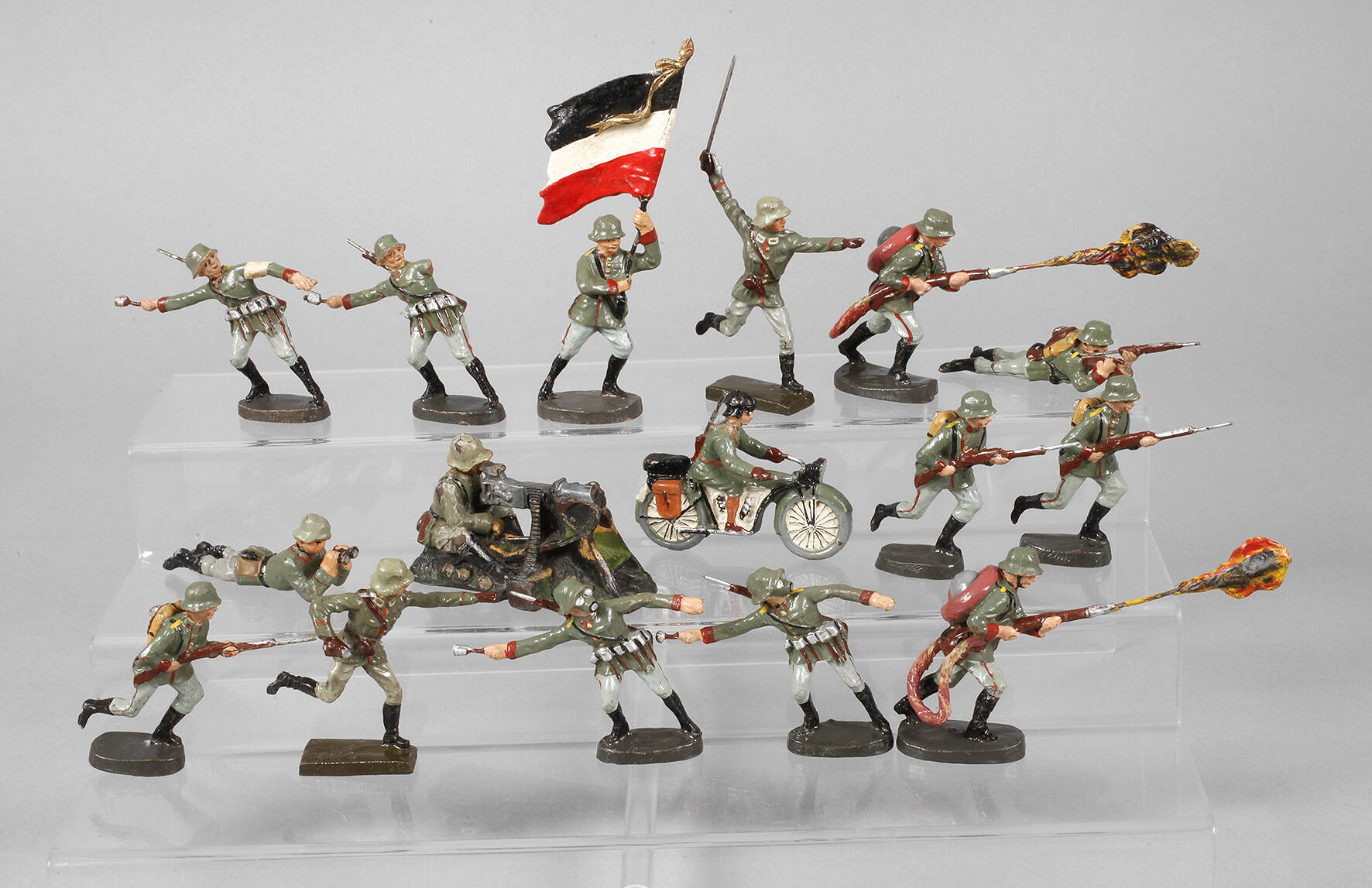 Elastolin Konvolut Massesoldaten im Angriff