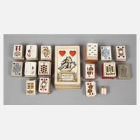 Seltenes Kartenspiel und Miniatur-Spielkarten111