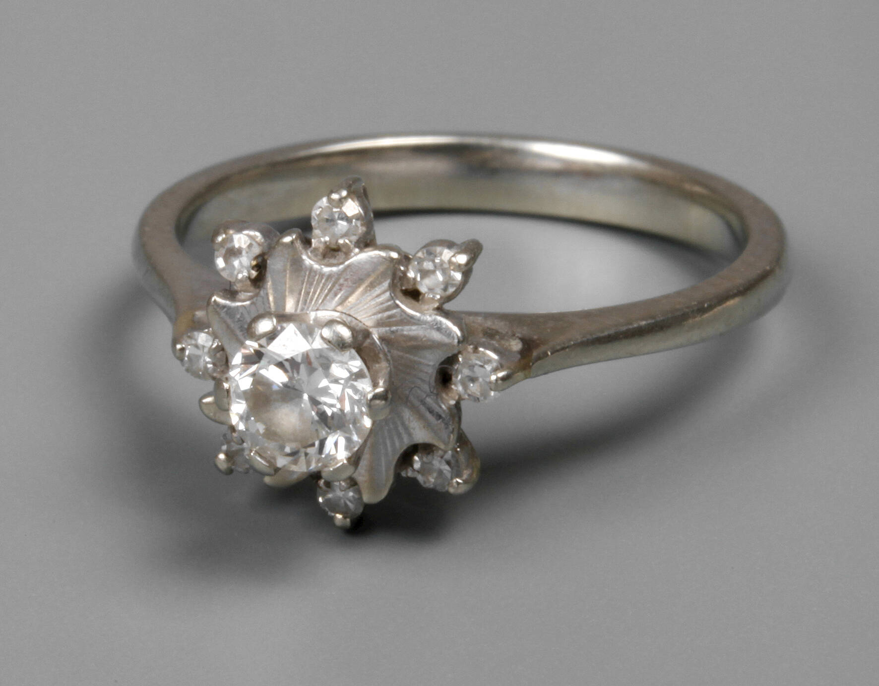 Damenring mit Brillant