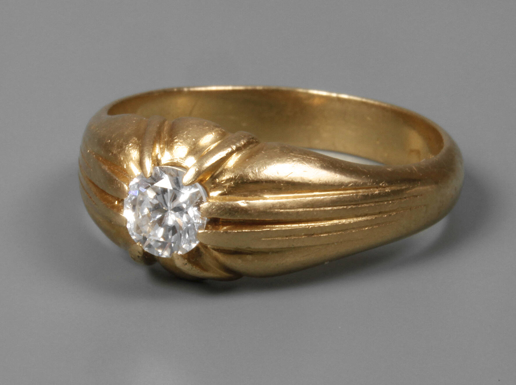 Ring mit Brillant von ca. 0,45 ct