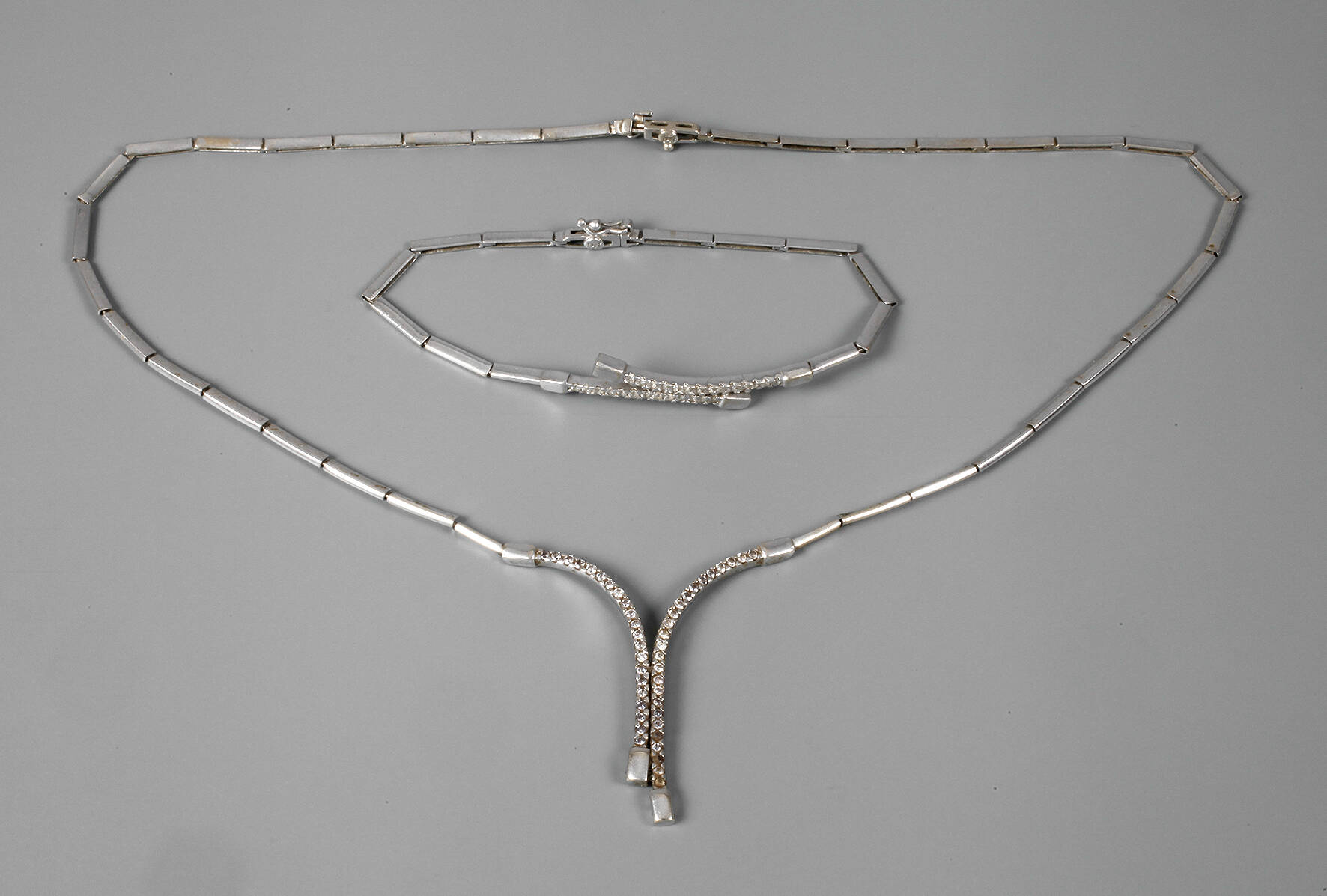 Schmuckset mit Diamanten