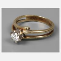 Damenring mit Brillant von 0,32 ct111