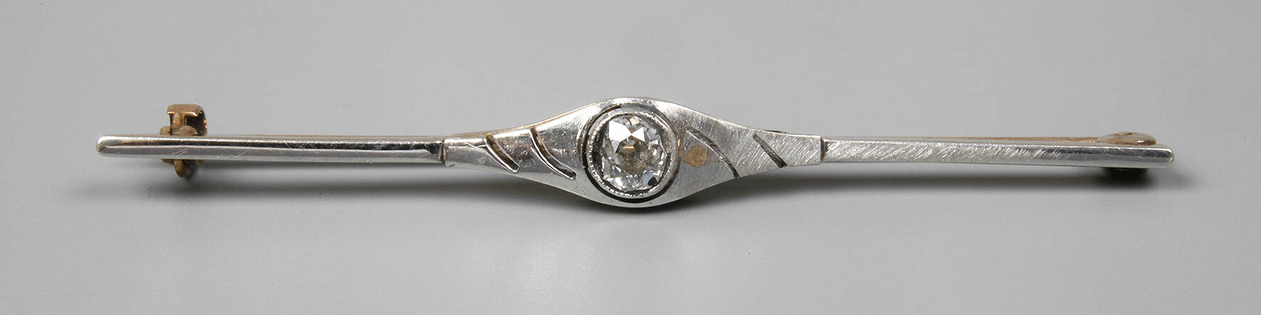 Stabbrosche mit Diamant