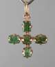 Kreuzanhänger mit Smaragden