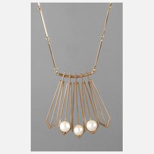 Collier mit Perlen