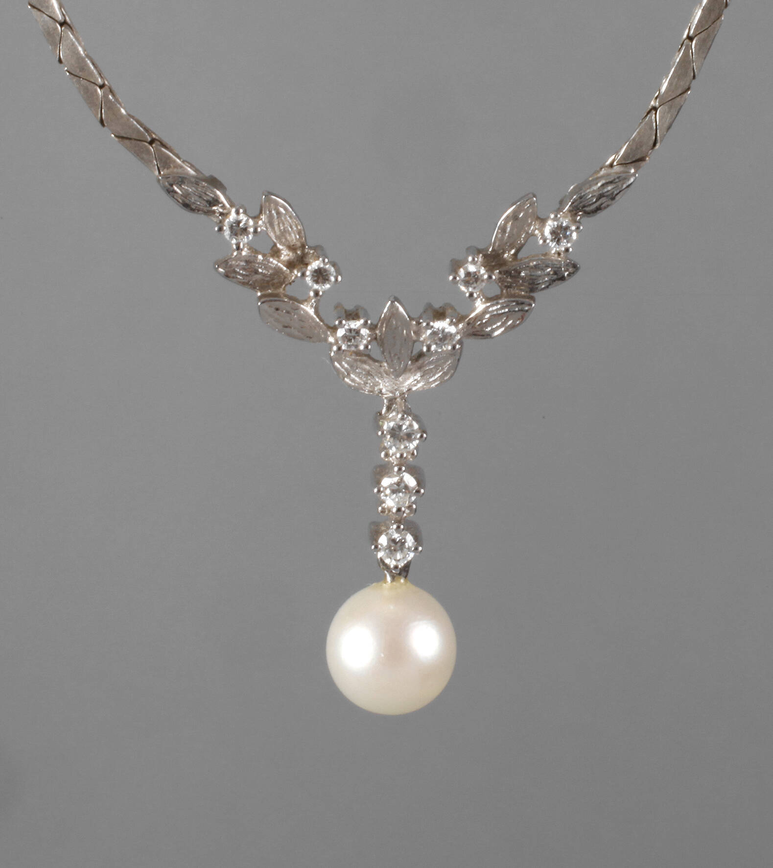 Collier mit Perle und Brillanten