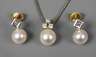Schmuckset mit Perlen und Brillanten