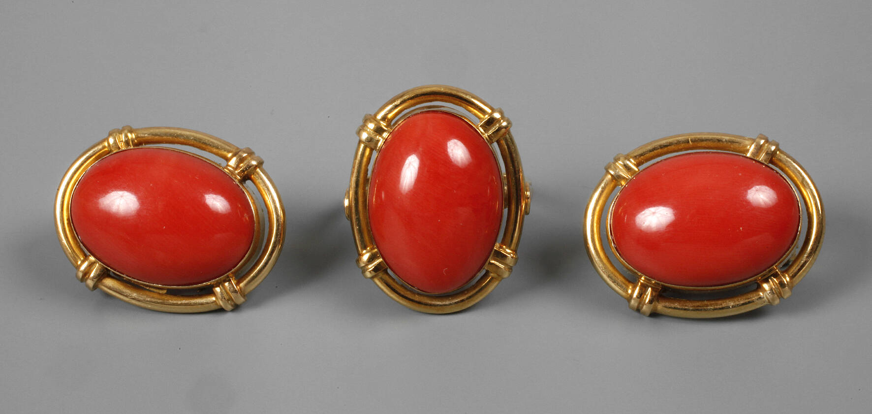 Schmuckset mit Koralle