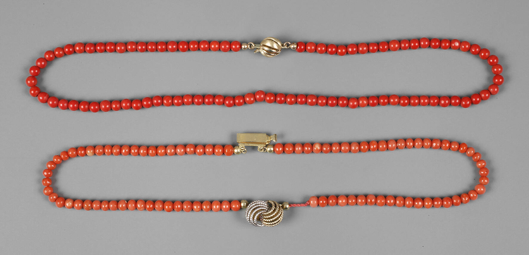 Kette und Armband mit Koralle