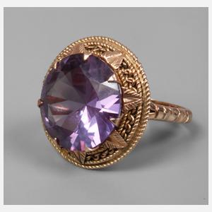 Damenring mit Steinbesatz