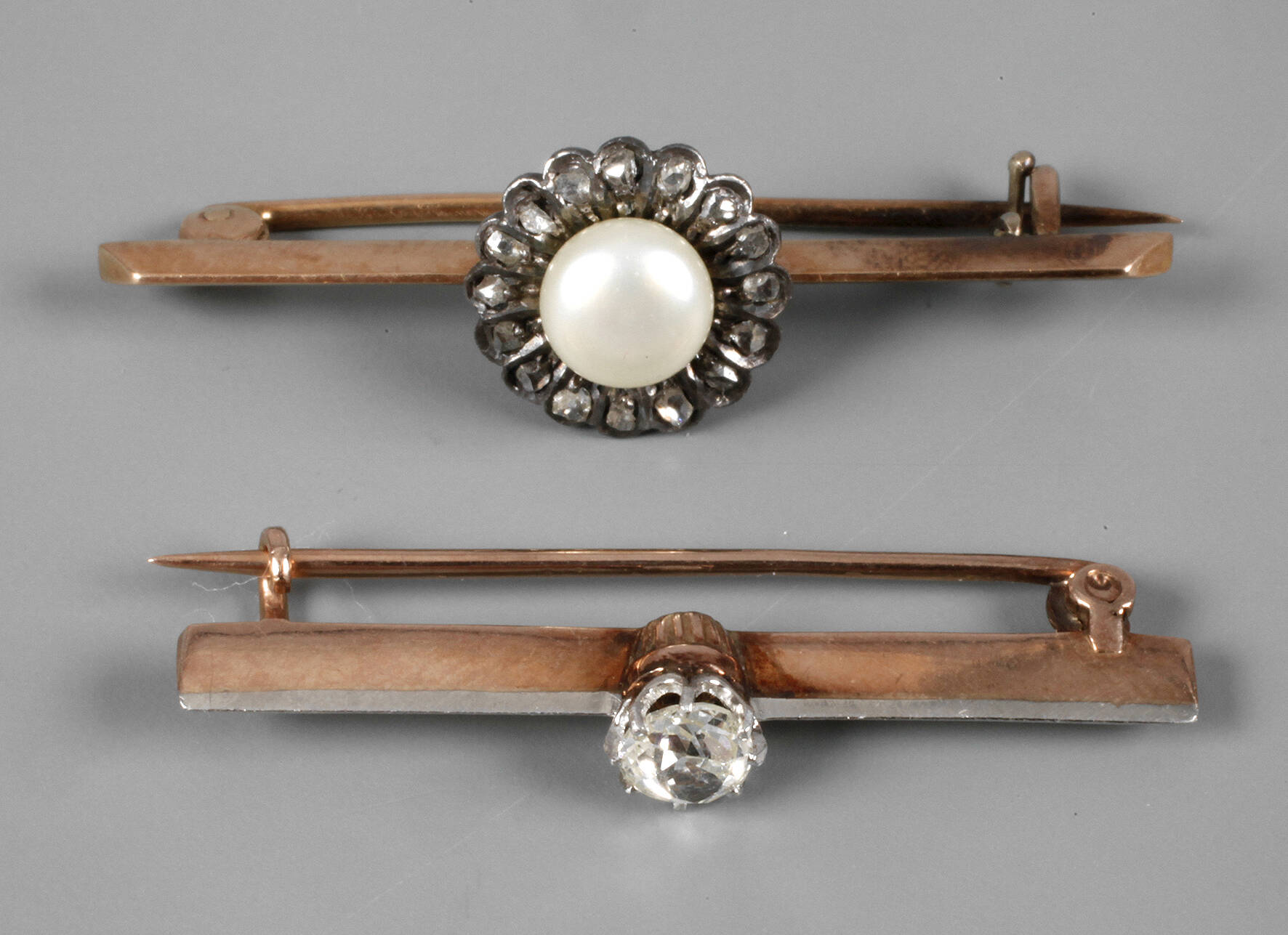 Zwei Diamantbroschen