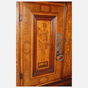 Renaissance-Stollenschrank