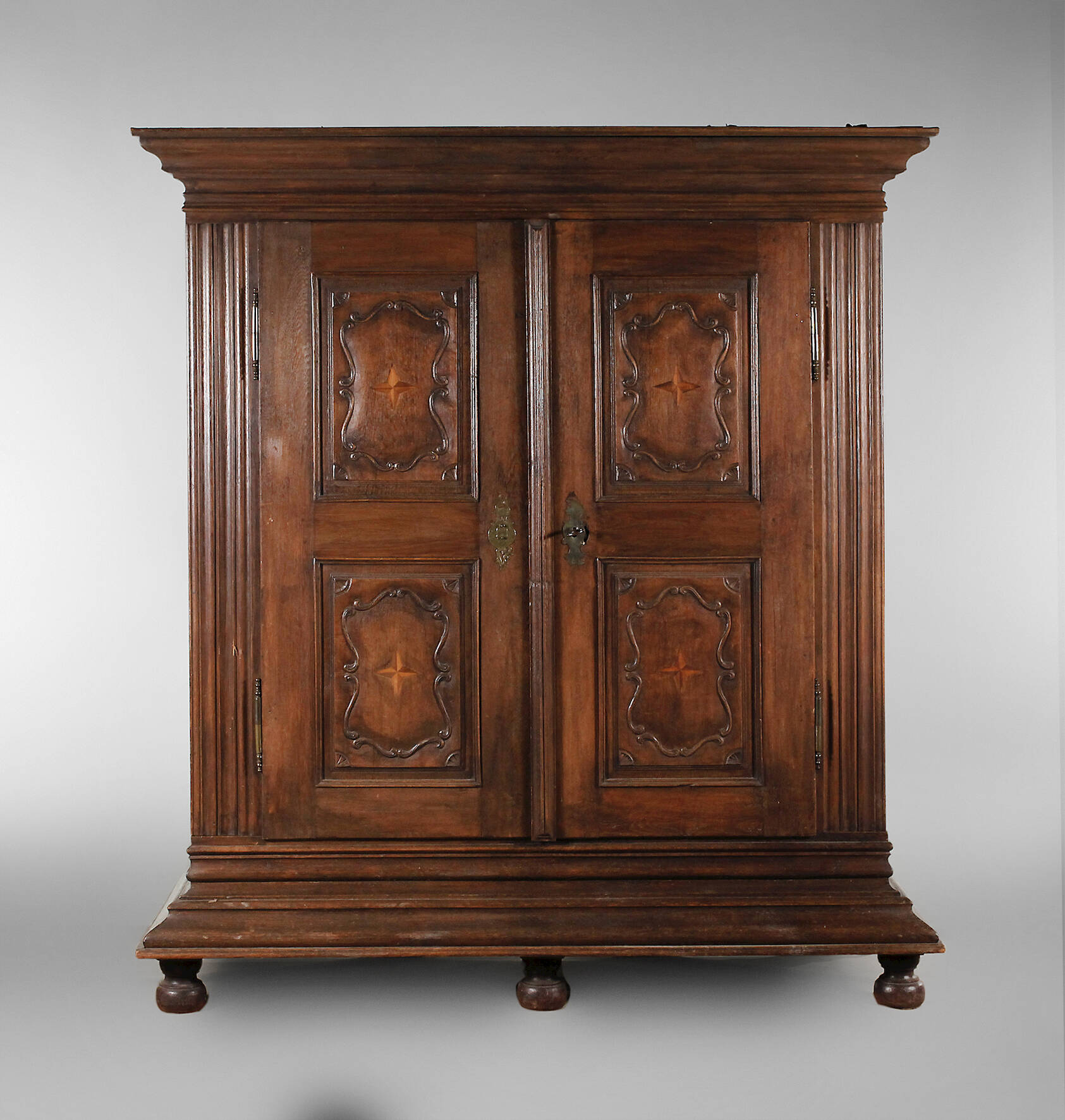 Dielenschrank Barock