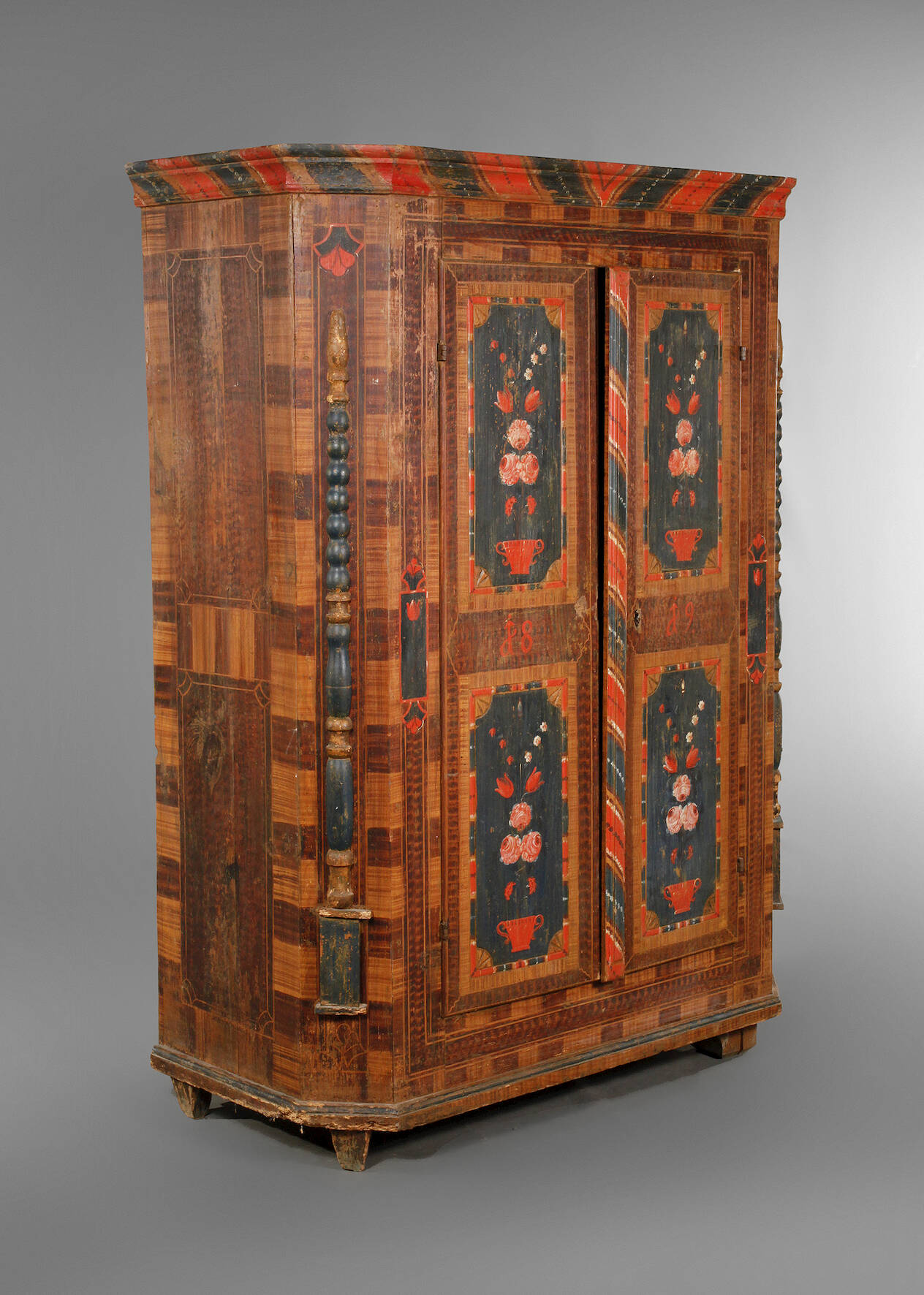 Bemalter Bauernschrank