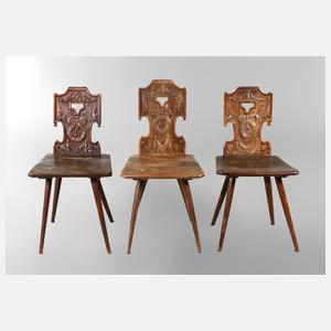 Drei Brettstühle