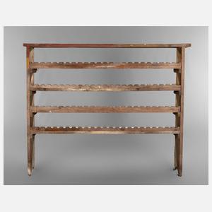 Rustikales Weinregal