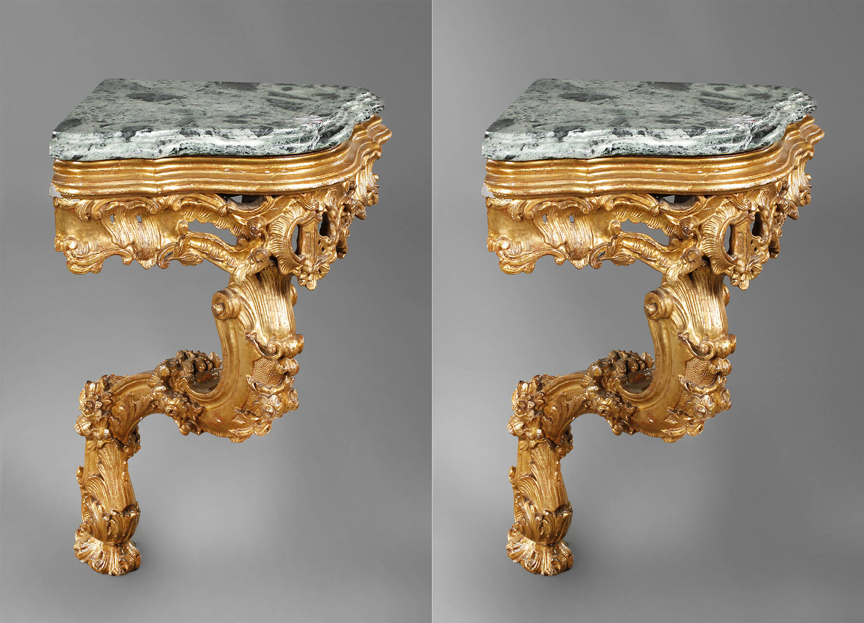 Paar Eckkonsolen Rokoko