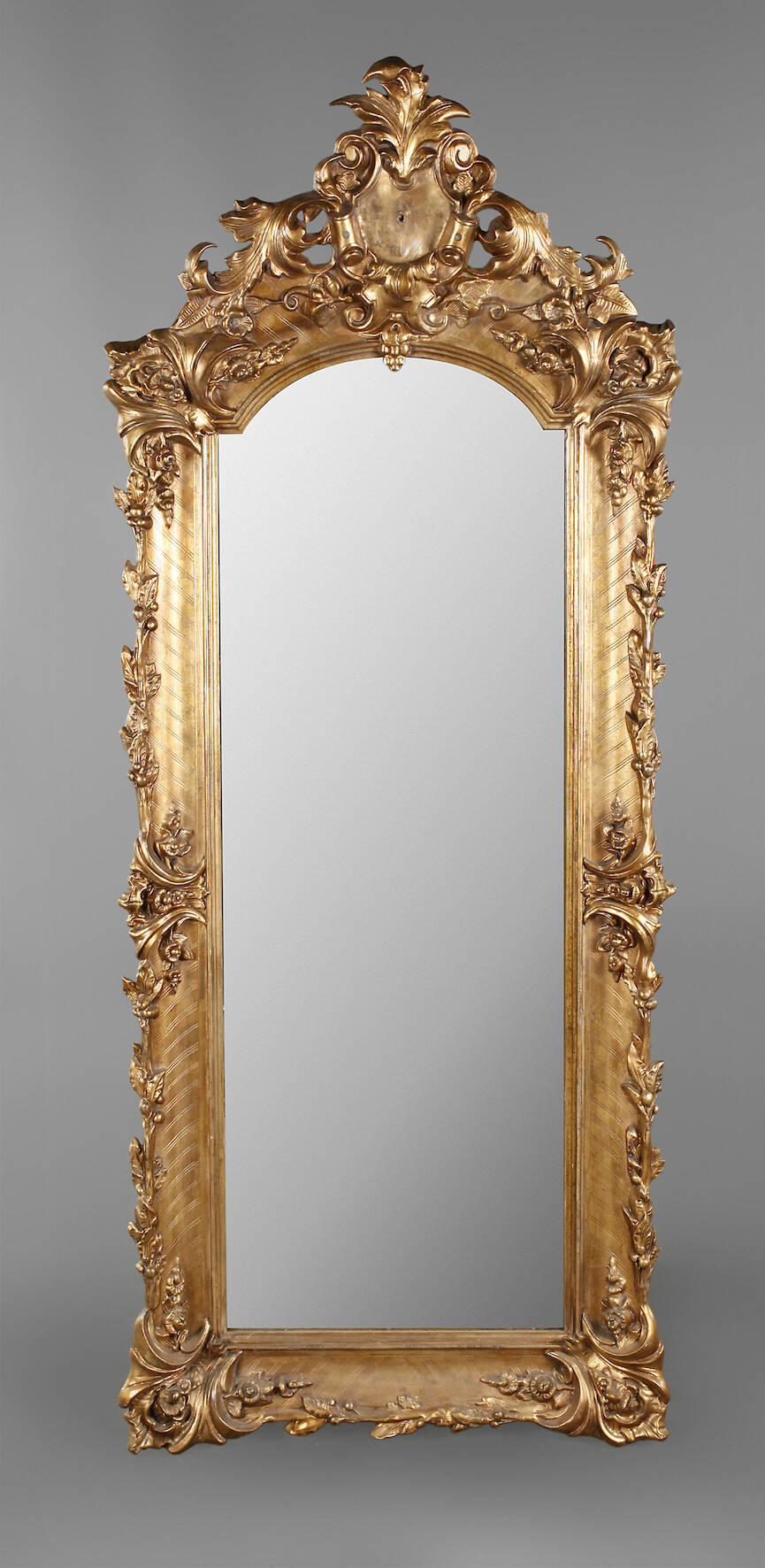 Großer Stuckspiegel