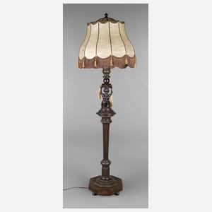 Geschnitzte Salonstehlampe