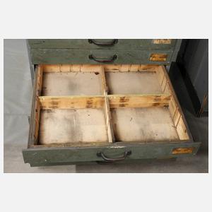 Paar Werkstattschränke