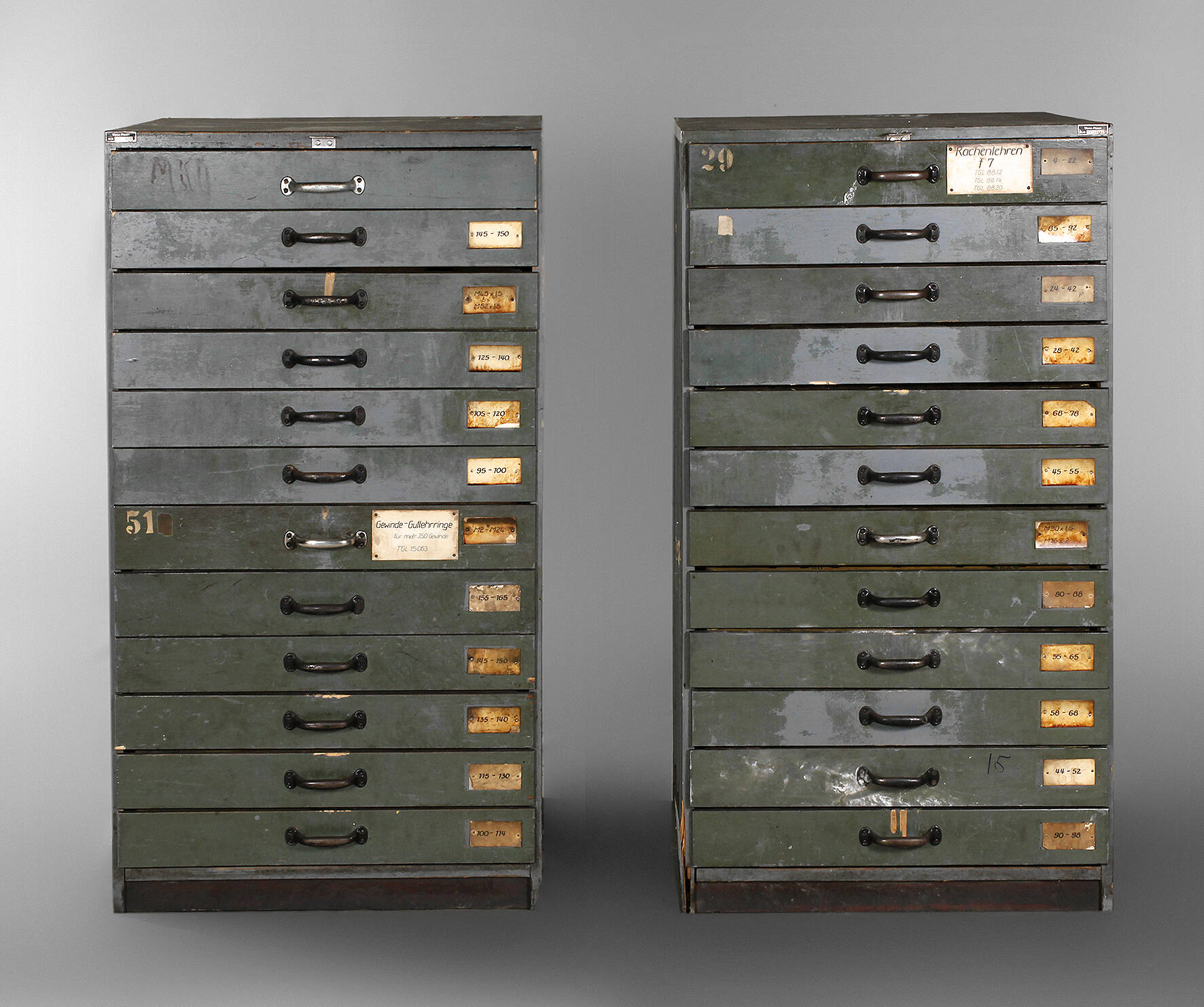 Paar Werkstattschränke