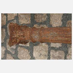 Paar Säulen Gusseisen