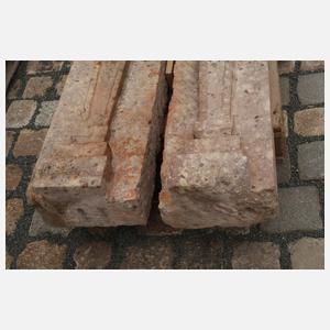 Paar Rochlitzer Porphyrsäulen