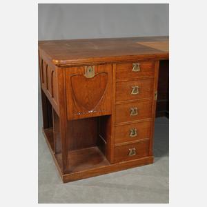 Großer Schreibtisch Patriz Huber attr.