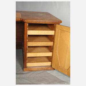 Großer Schreibtisch Patriz Huber attr.