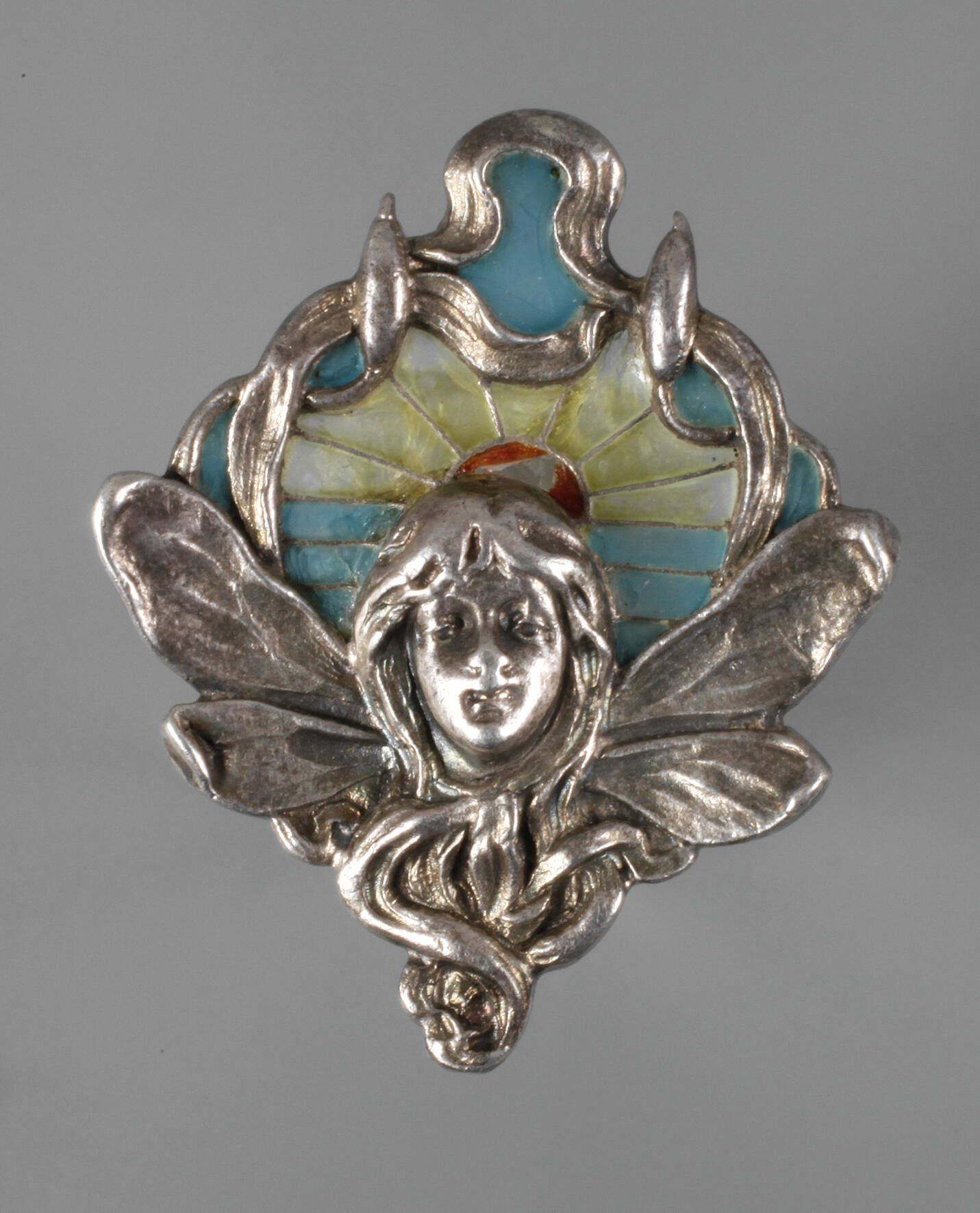 Jugendstilbrosche mit Fensteremaille