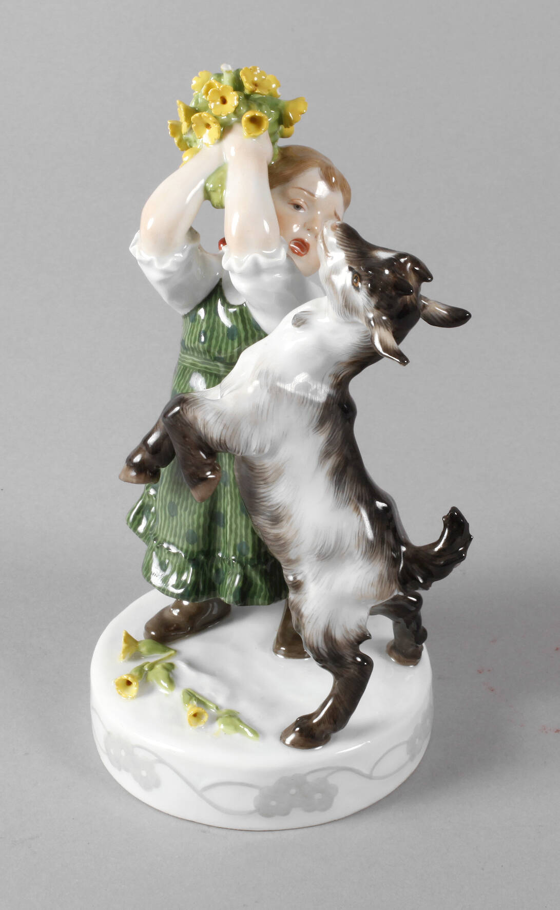 Meissen "Mädchen mit Ziege"