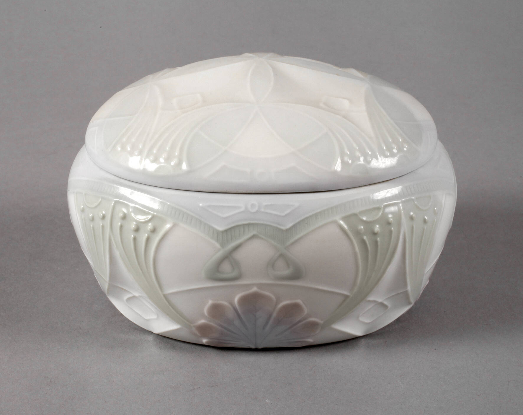 Ilmenau Deckeldose Jugendstil