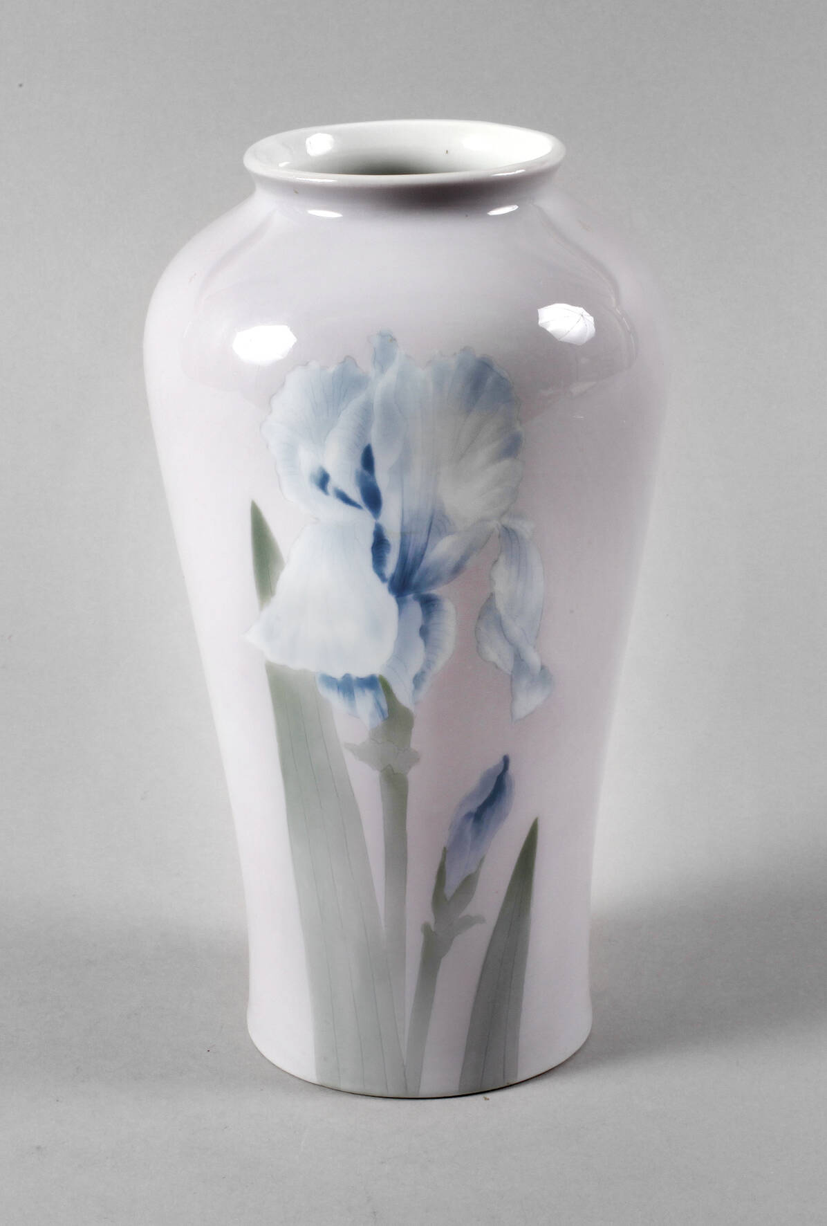 Heubach Jugendstilvase Irisdekor