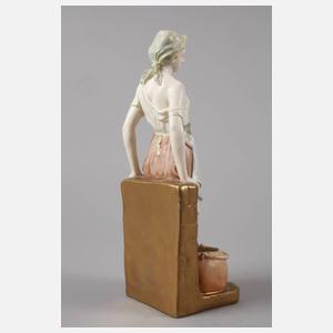 Wasserträgerin Ernst Wahliss attr.