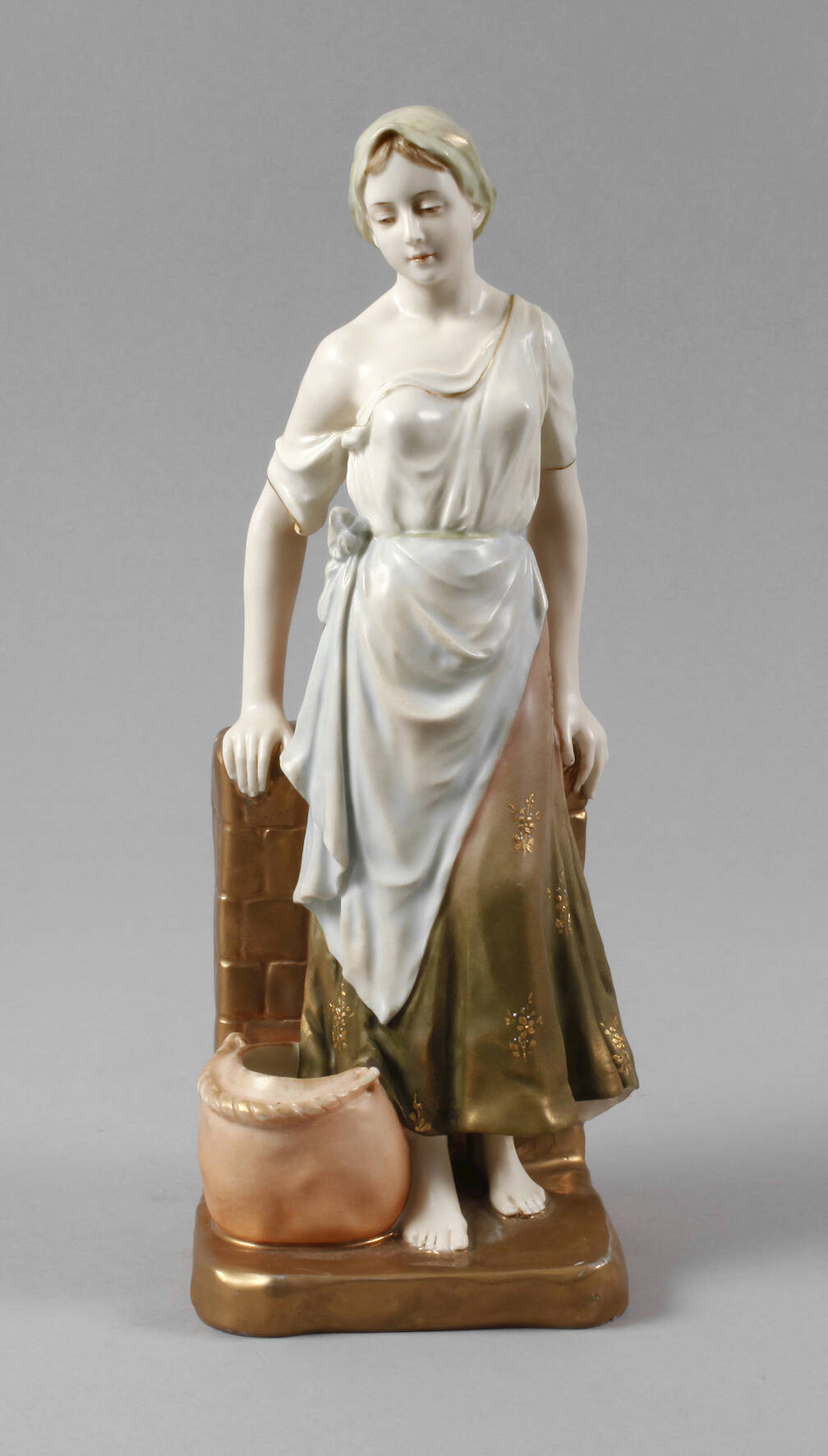 Wasserträgerin Ernst Wahliss attr.