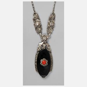 Collier mit Markasiten und Koralle