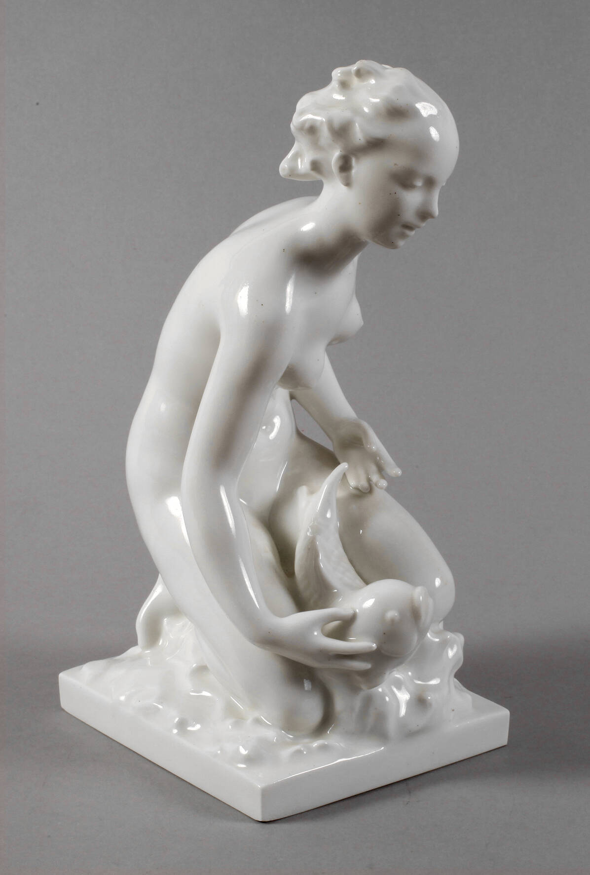 KPM Berlin weiblicher Akt mit Fisch