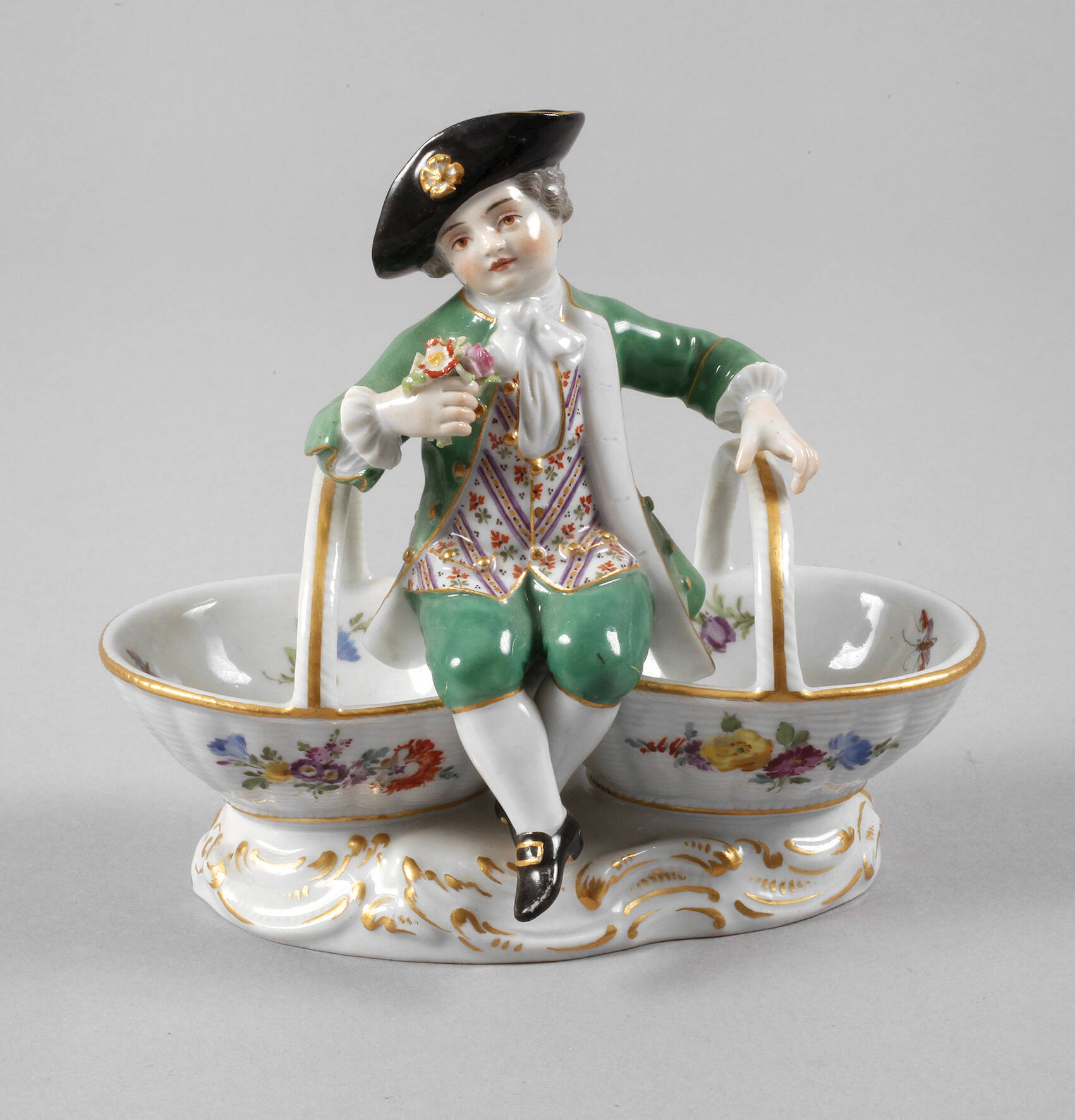 Meissen Saliere "Knabe zwischen Körben sitzend"