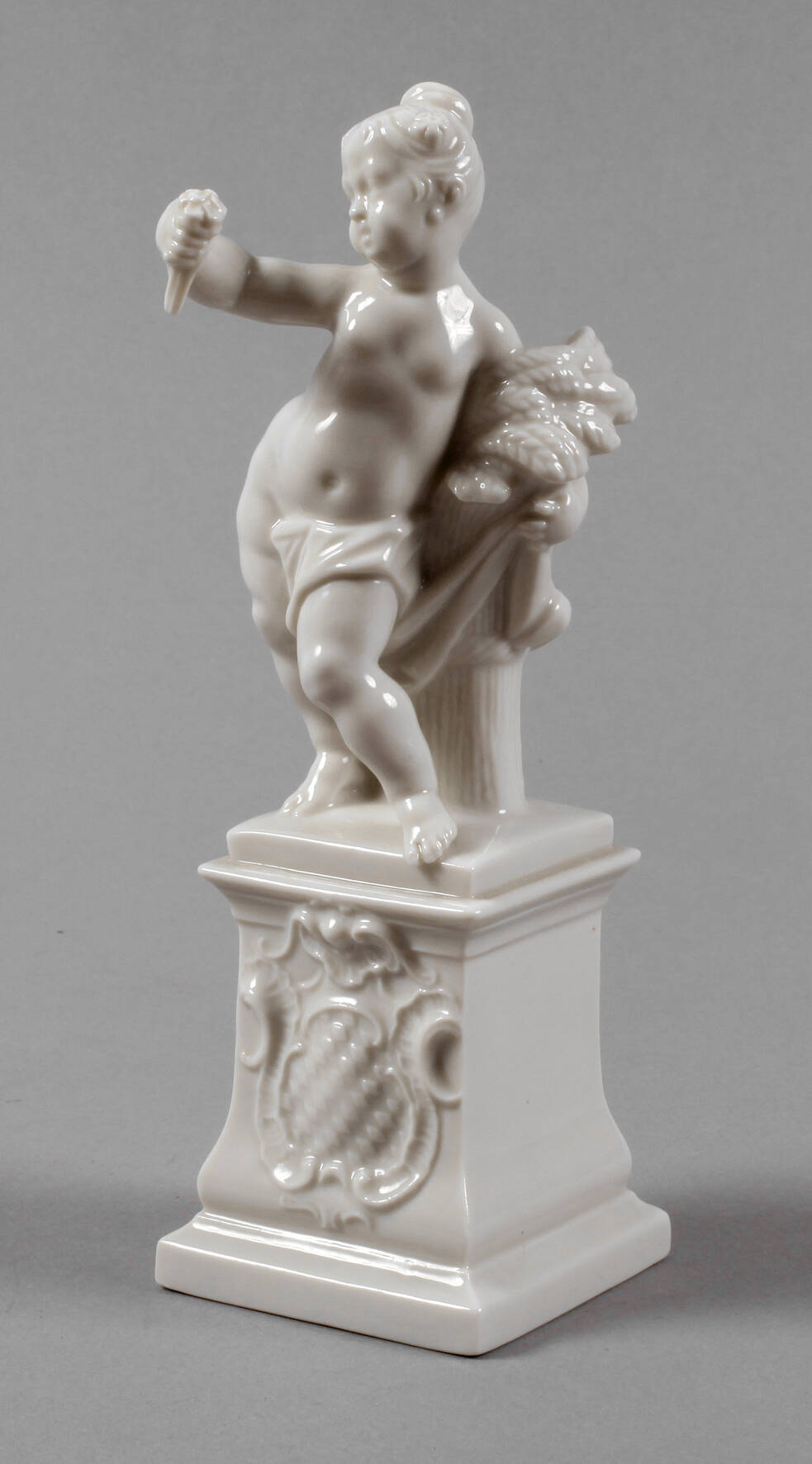 Nymphenburg "Putto als Ceres"