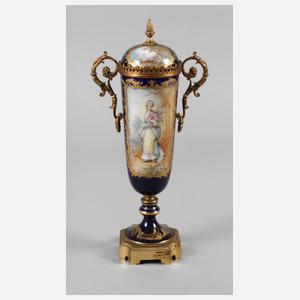 Sevres Prunkvase mit Bronzemontierung
