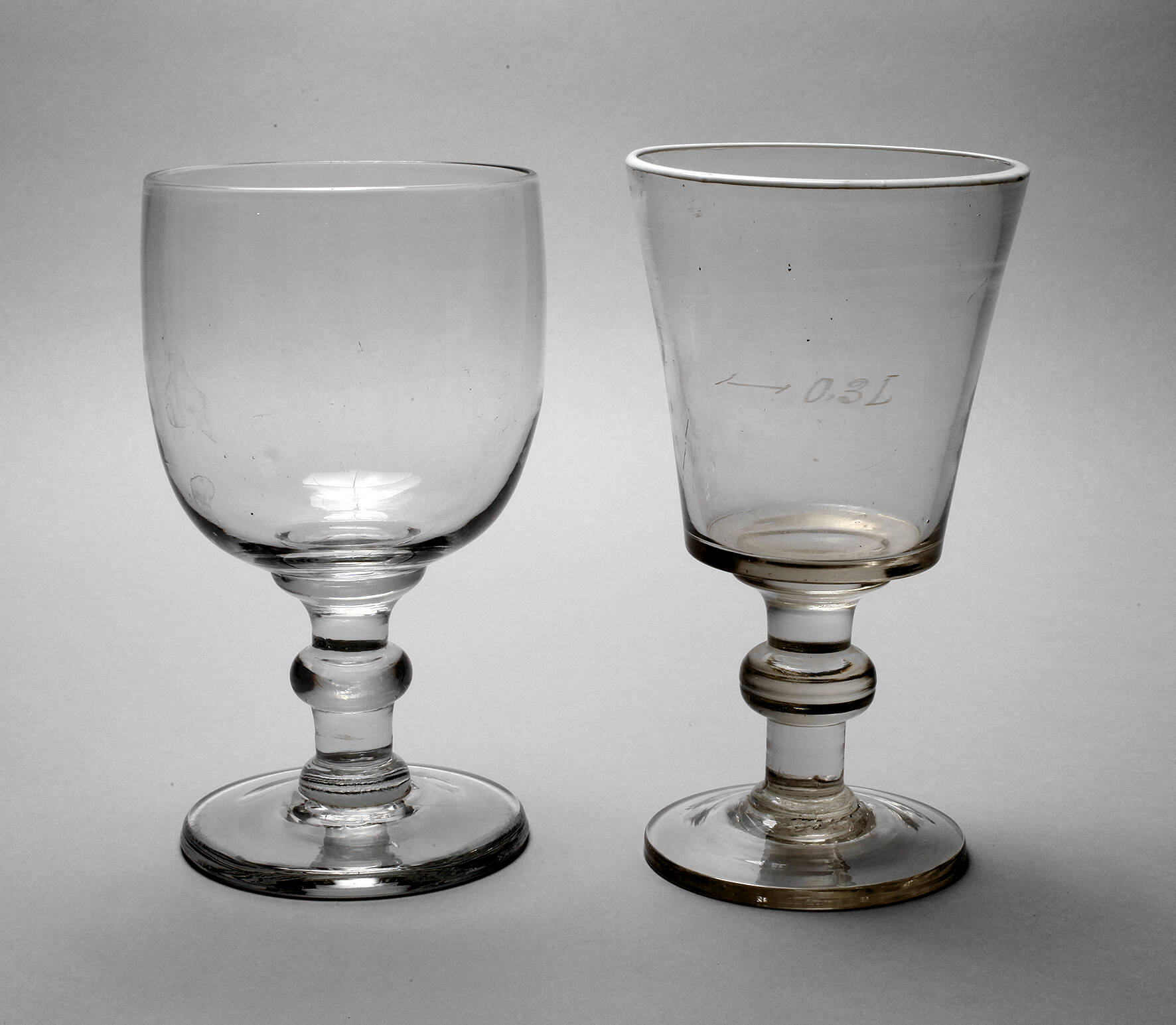 Zwei "Berliner Weiße"-Gläser