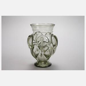 Zwei Krüge und eine Vase