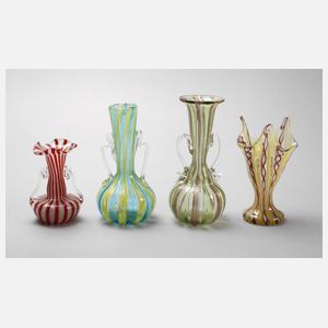 Murano vier Vasen mit Zanfiricostäben